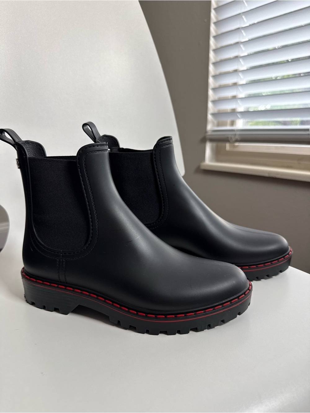 IGOR Black Chelsea Ankle Rain Boots Women’s USA Size 7